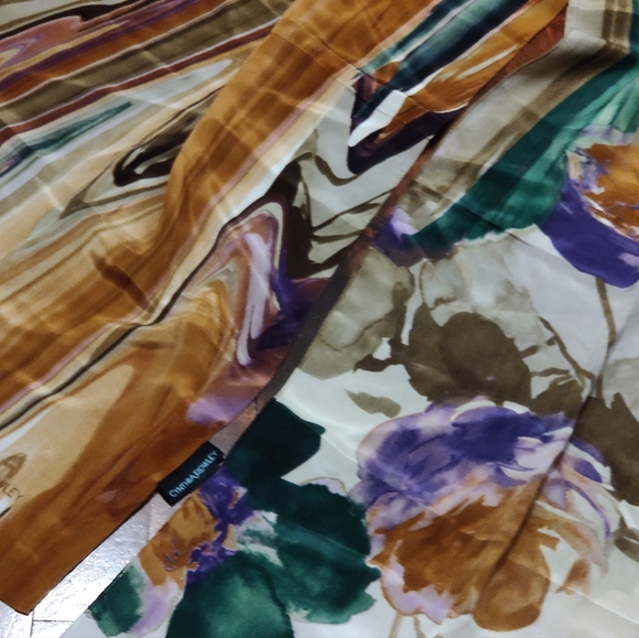 Gorgeous Cynthia Rowley Long Silk Scarf - Picture 3 of 13